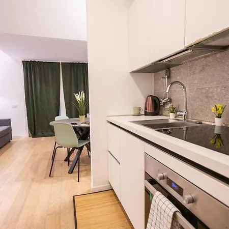 Pt Romana Dock Apartment