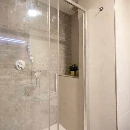 Pt Romana Dock Apartment Milan